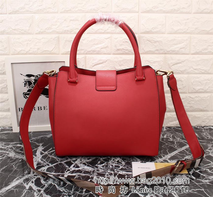 BURBERRY巴寶莉 最新走秀款 博柏利托特包款 The Buckle搭扣包 90221  Bhq1040